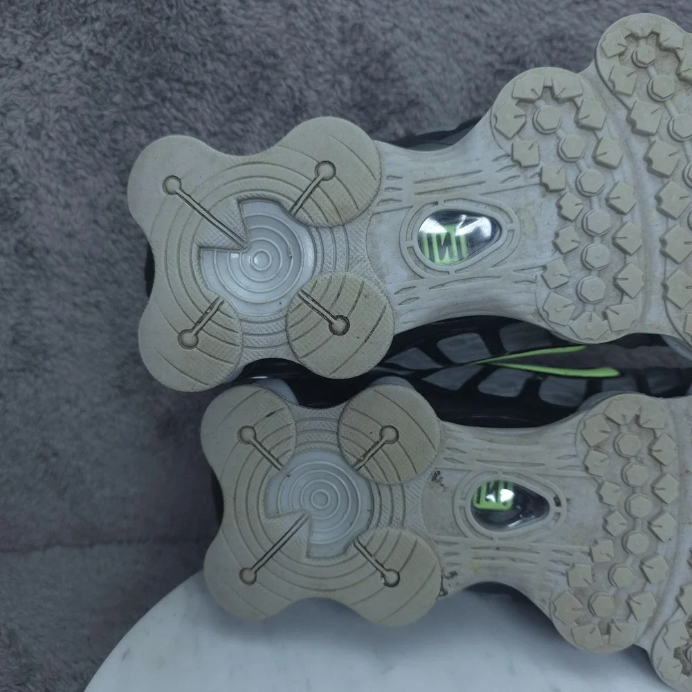 Nike shox shoes